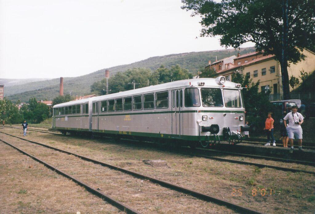 Ferrobús en Barruelo de Santullán