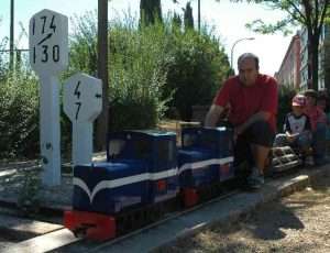 Postes kilométrico y de rasante restaurados