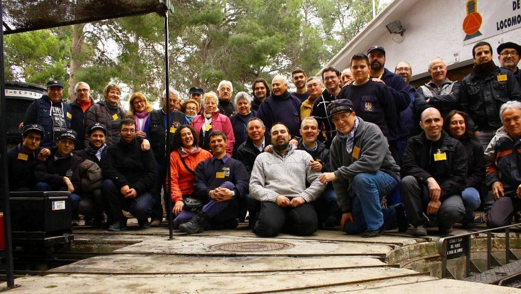 Foto de todos los participantes de la vaporada de Riba-Roja