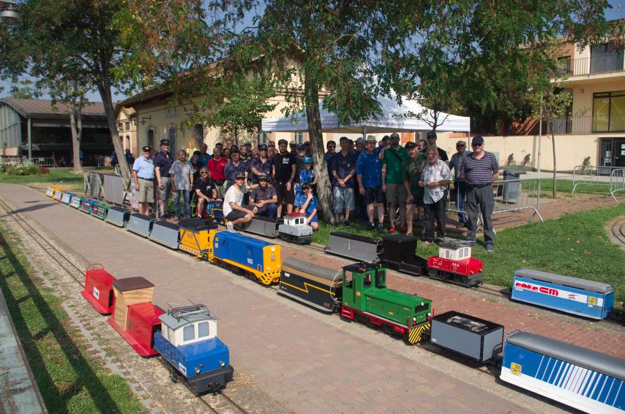 Foto de grupo de la 18ª Trobada del Trenet de la Vall d'Aro