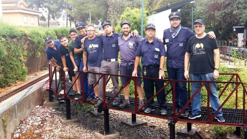 Foto de grupo en el puente "Entrellacs"