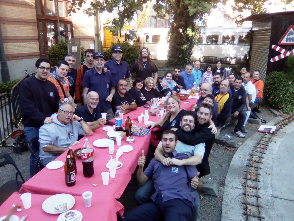 Comida de grupo del domingo DT17