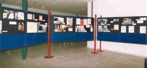 Paneles de la exposición de máquinas Hugin en el Museo del Ferrocarril