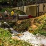 Tren sobre la cascada del FC de Vallparadís