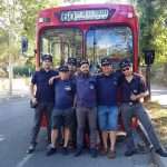 Foto de grupo junto al Pegaso ex EMT Madrid