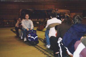 Cruce de trenes en Juvenalia